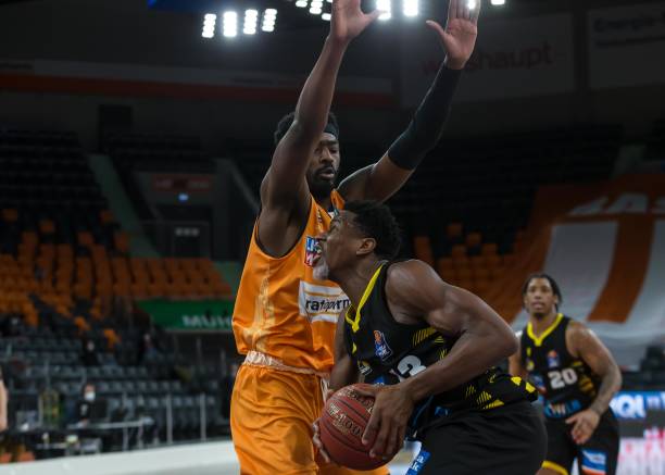 突然前插往 突然前插往